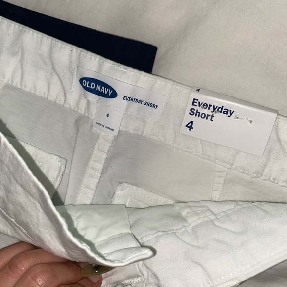 Old Navy everyday shorts size 4 - Picture 5 of 5